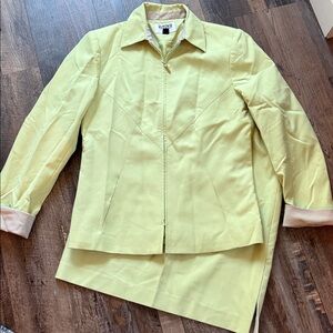 Preowned 2 Piece Skirtsuit by Kasper A.S.L. Petite. Sz 6 Long Sleeves;